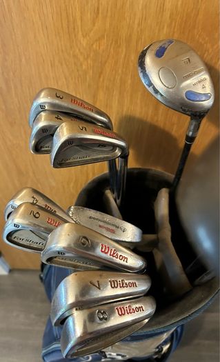 Full beginner golf set Titleist and Wilson with bag and golf balls