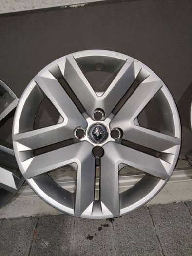 Renault Clio wheel hubs R16