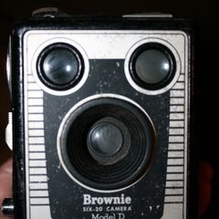Brownie Six-20 Camera Model D
