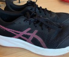 Asics size 6