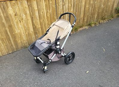 bugaboo buggy with raincover