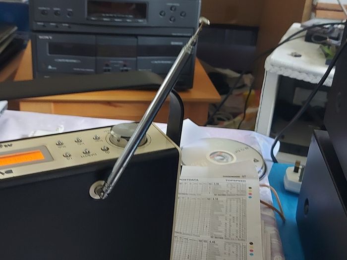 MAXTEK Vintage Style DAB & FM Radio, Model 61250, in excellent condition and working perfect