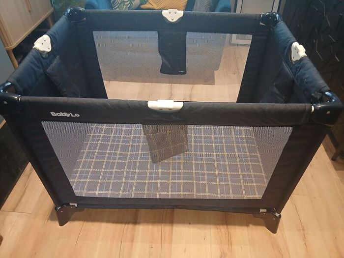 Travel Cot (FREE)