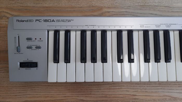Roland PC-180A MIDI Keyboard Controller
