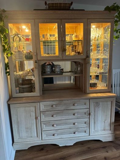 Display Cabinet Lighted Beautiful