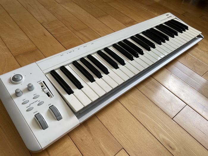 Korg K49 49-Key USB MIDI keyboard