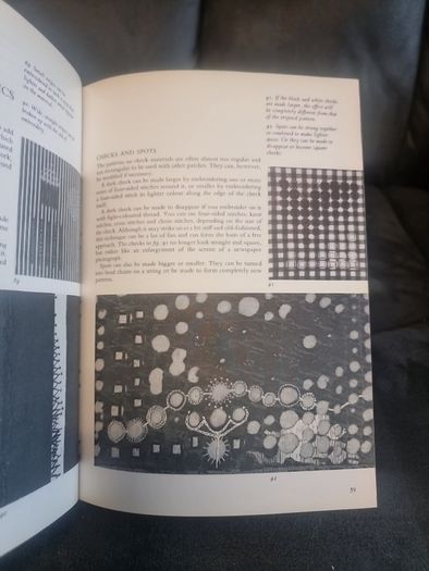 Stitchery, Free Expression, Fabrics Stitches Designs (Hard Cover)
