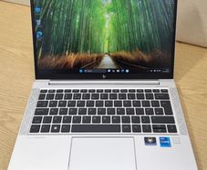 HP Elitebook 830 G8