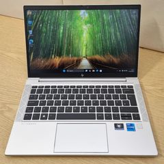 HP Elitebook 830 G8