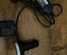 Monster iCarPlay Wireless Plus - FM Transmitter & Car Charger (Classic Apple 30-Pin)