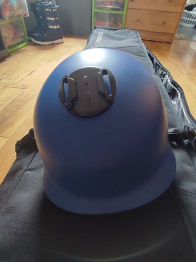Size M skiing / snowboarding helmet