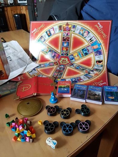 Rare Trivial Pursuit Disney Board Game By Parker Hasbro 2005
