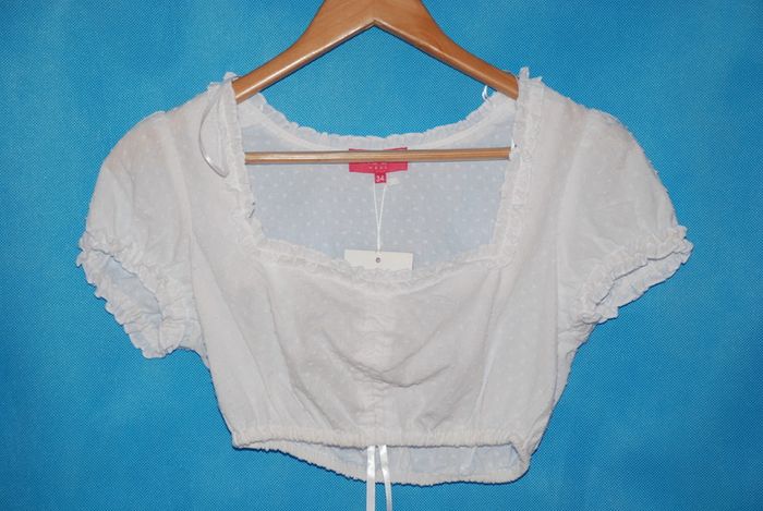 Kruger Madl Crop Top in white short sleeve SIZE UK 8
