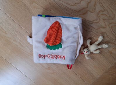 Soft tactile book 'Rabbits day'