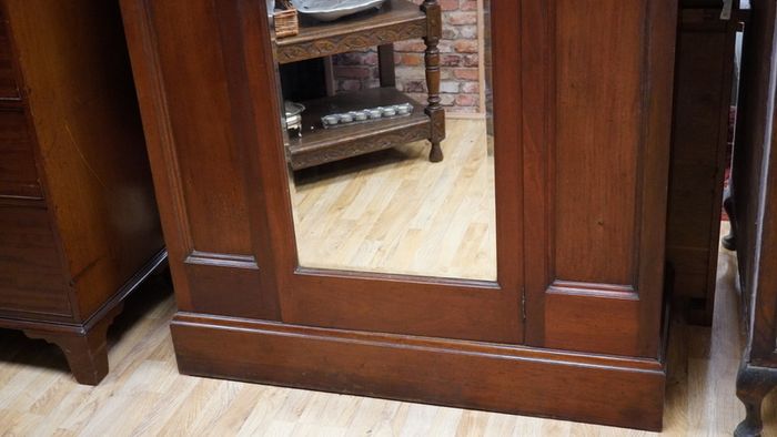 Victorian Mahogany Mirrored Wardrobe