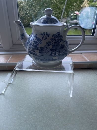 Vintage Sadler "Old Willow " Teapot in mint condition