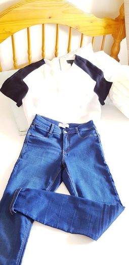 Topshop Black & White Top - Size 6