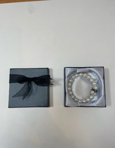 elegant pearl bracelet
