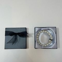 elegant pearl bracelet