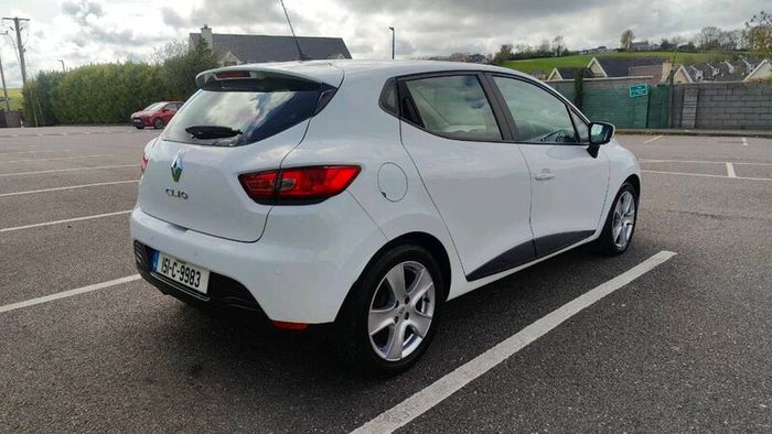 2015 Renault Clio IV 1.2 Petrol Ideal Starter Car