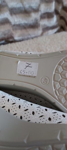 Ladies shoes