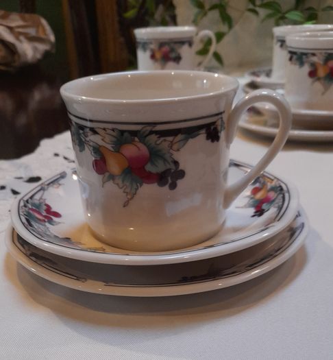 Royal Albert " Autumn Glory " tea set