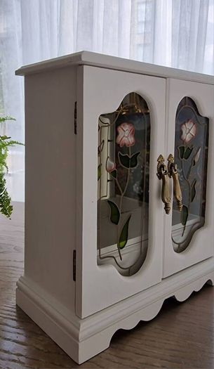 Jewellery box