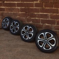 17" Genuine Honda Alloys Like New+ New Tyres