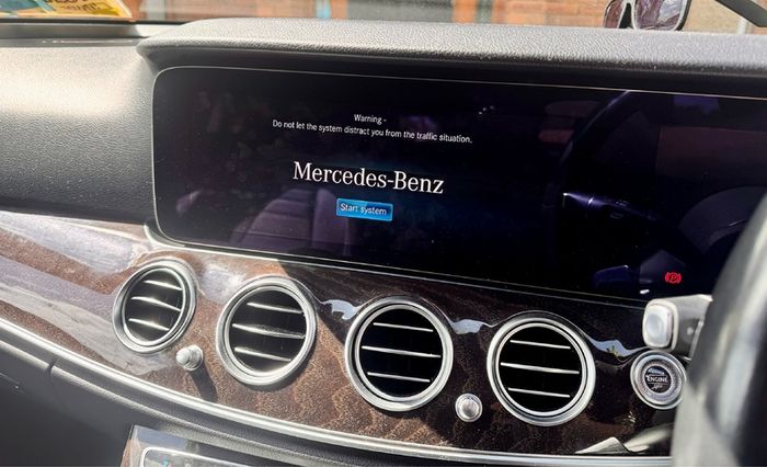 Mercedes Benz E300de Diesel/Electric Hybrid