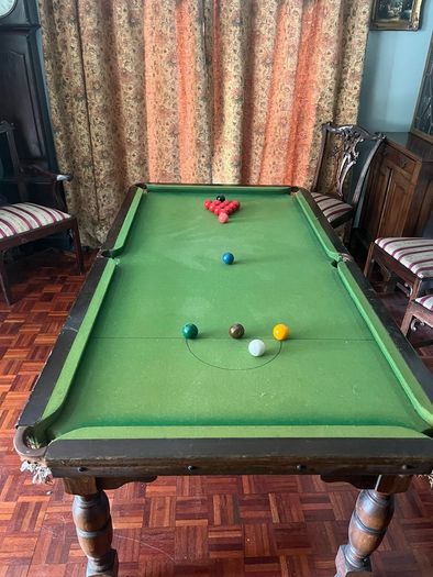 snooker table