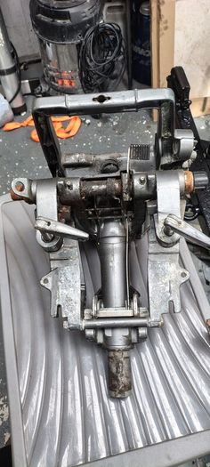 Mariner 30hp transom bracket
