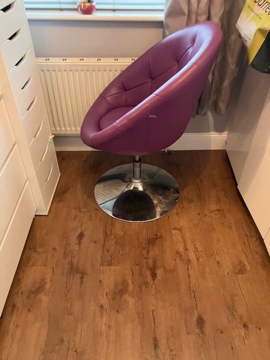 260 degree swivel chair