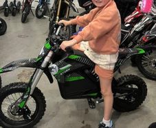 2 x electric storm 1200w moto bikes.