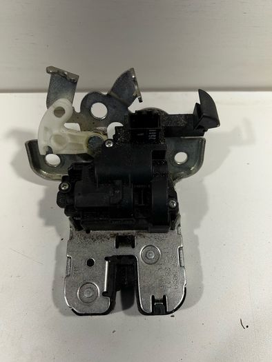 2011 Audi A3 Fl 5 Door Hatchback Boot / Tailgate Lock 8r0827505a A1l1b515g