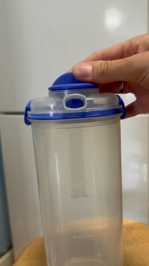 Plastic 2L Jug "Sistema"