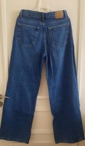 Pull and Bear denim cotton jeans 28 inch waist and 30 inch leg in very good condition see last two photos for exact measurements FREE STANDARD POSTAGE INCLUDED