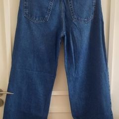 Pull and Bear denim cotton jeans 28 inch waist and 30 inch leg in very good condition see last two photos for exact measurements FREE STANDARD POSTAGE INCLUDED