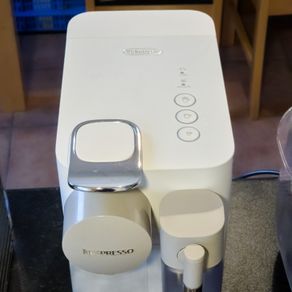 DeLonghi Nespresso Lattissima One