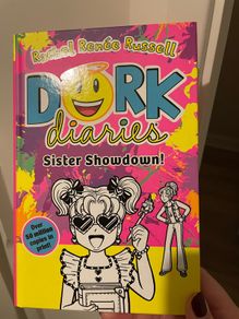 Dork Diaries Sisters Showdown book 16