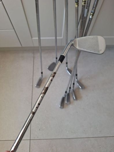 Ping G425 Irons (8)