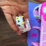 Cutie cars and 2 buildings QT Image 9