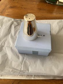 Newbridge Silverware Salt and pepper set