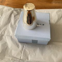 Newbridge Silverware Salt and pepper set