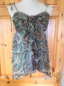 Size S/M Green Floaty Top