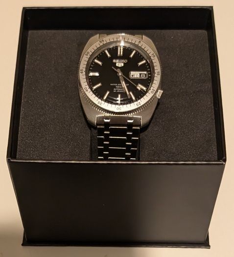 Seiko 5 "Gene Kranz"