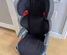 Graco Junior Maxi Highback Booster Car Seat (Retractable Cup Holders)
