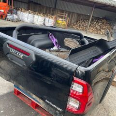 Toyota hilux tub