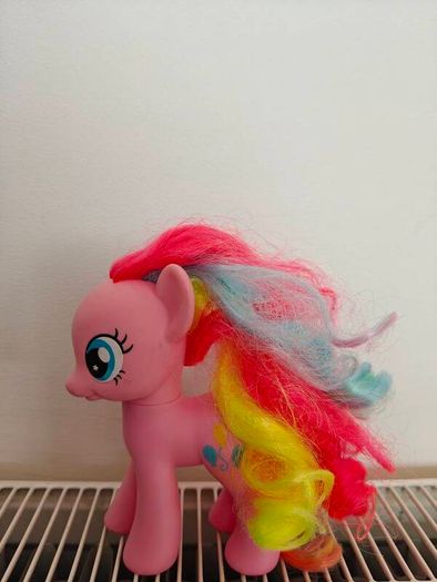 My Little Pony 2010 Pinkie Pie Rainbow Hair, Star Eyes