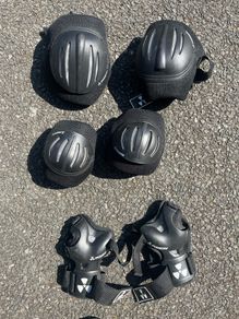 Knee pads / elbow pads / wrist braces