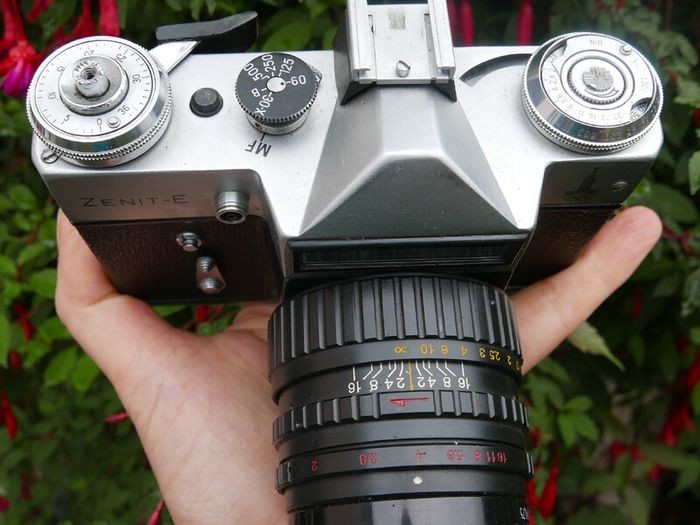 Vintage  Zenit E Point And Shoot Film Camera Silver Tested
